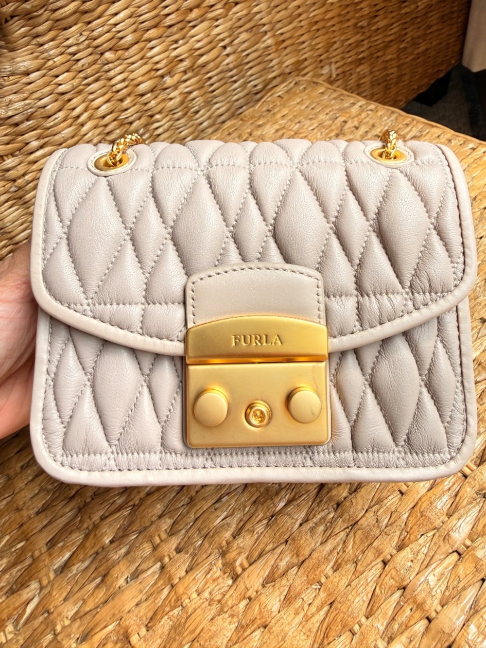 FURLA Quilted Metropolis Crossbody - Picture 5 of 7
